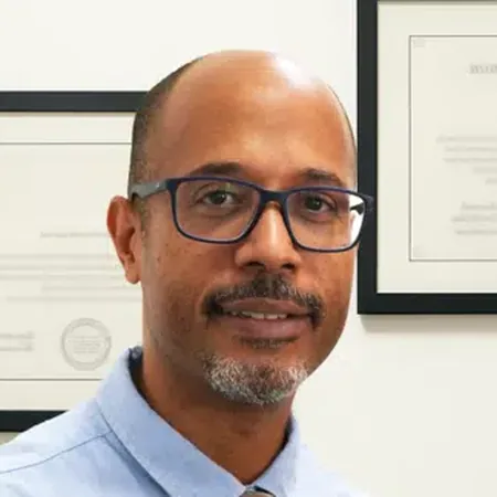 Dr. Davi Opaleye